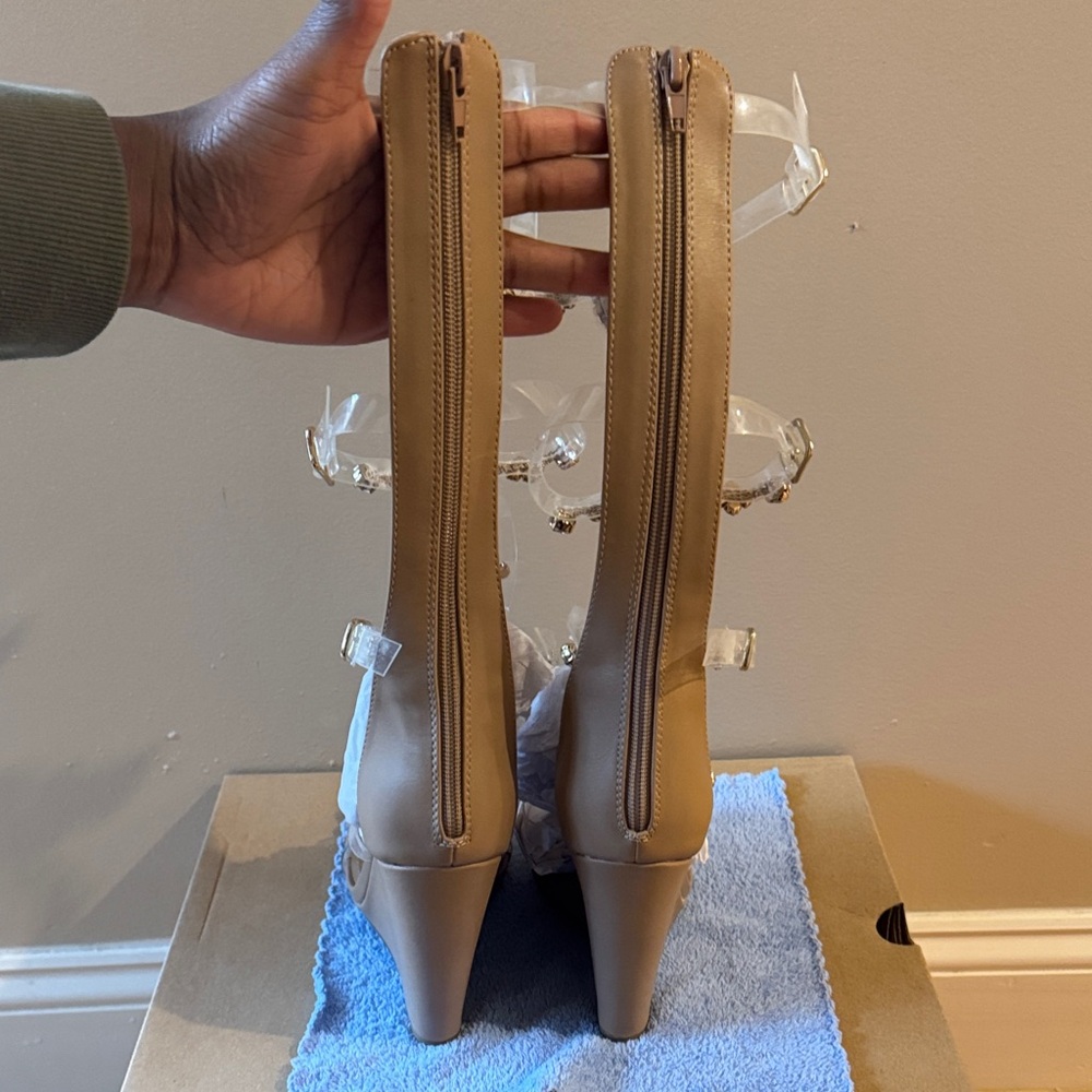 Yulanda Jeweled Gladiator Wedge Women's Sandals - Picture 7 of 8